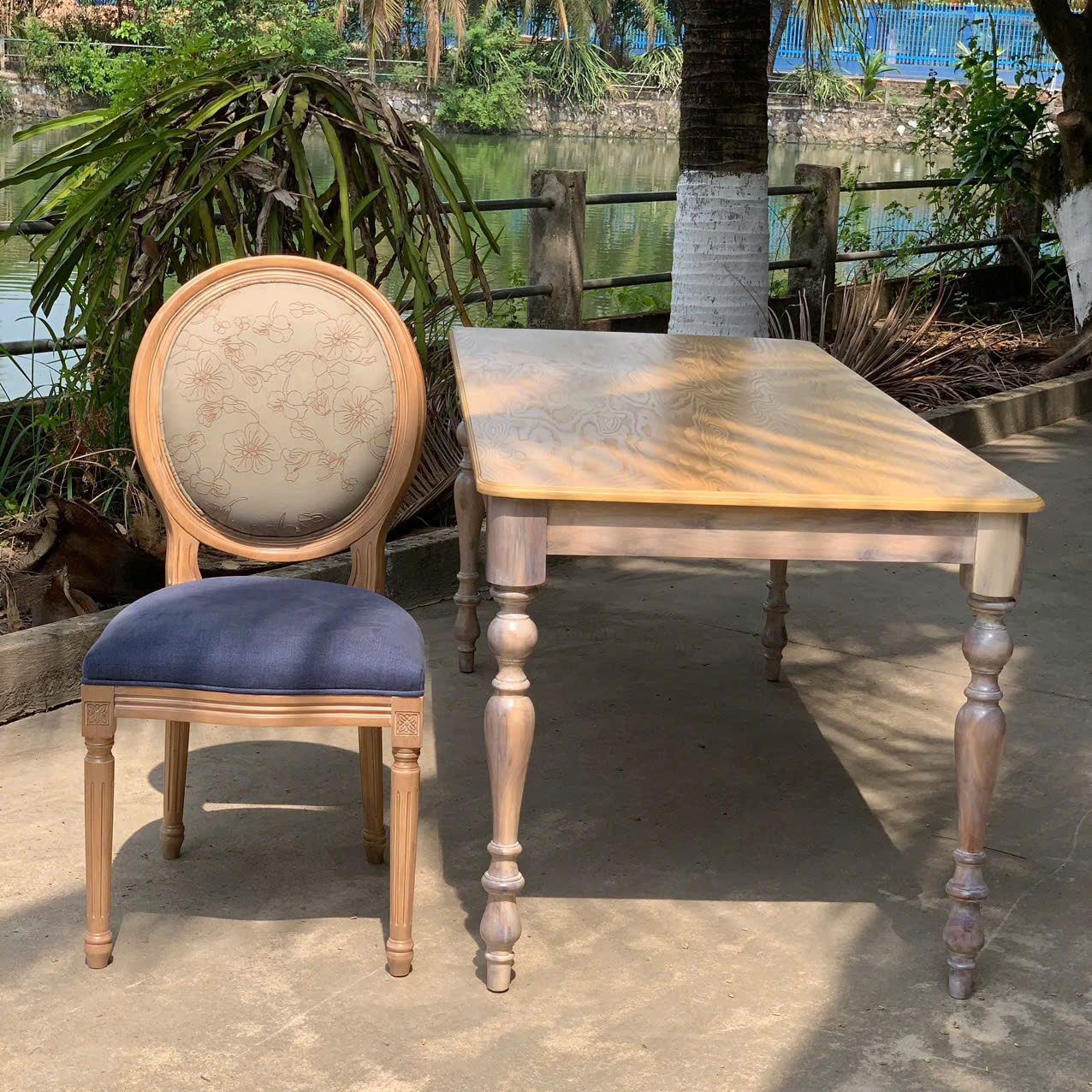 BÀN ĂN TÂN CỔ ĐIỂN PHONG CÁCH INDOCHINE MÀU MỘC